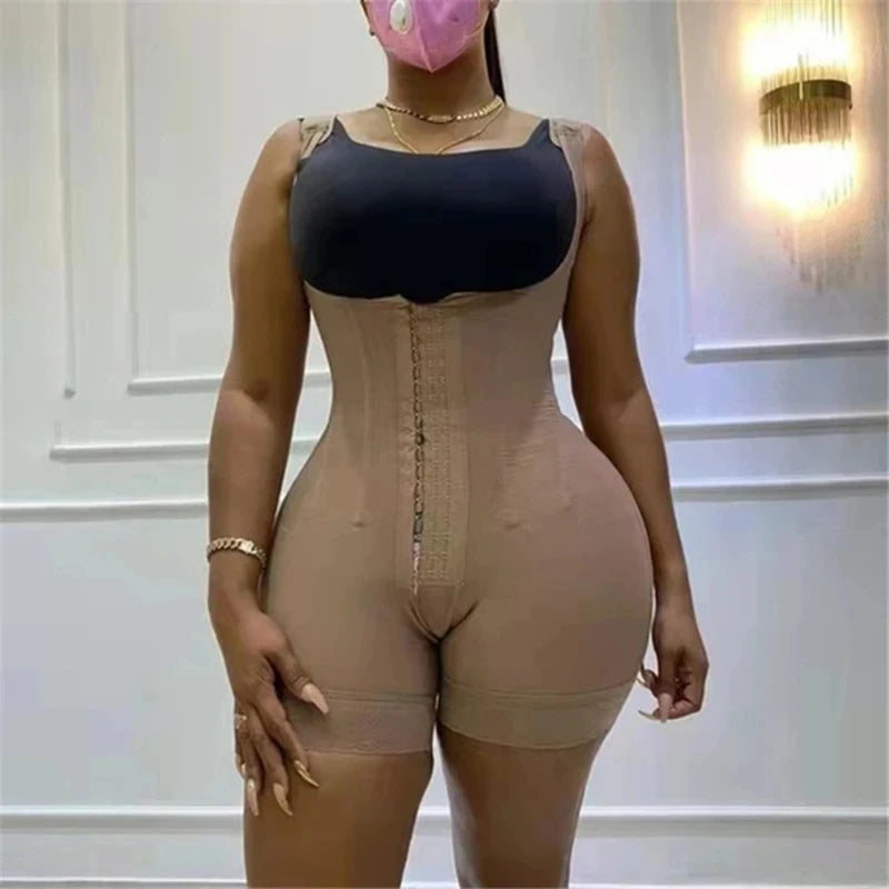 Modelador Cintura Alta com Alças e Fecho Frontal